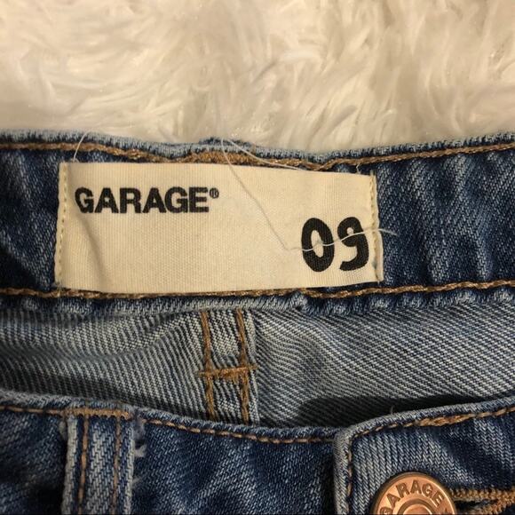 Garage Light Wash Heavily Distressed Mom Jeans Womens 9 Blue Denim High Rise - Picture 3 of 7